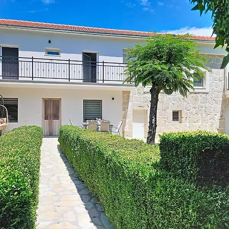 Vakantiehuis Dripic I-1 By Interhome Runovic